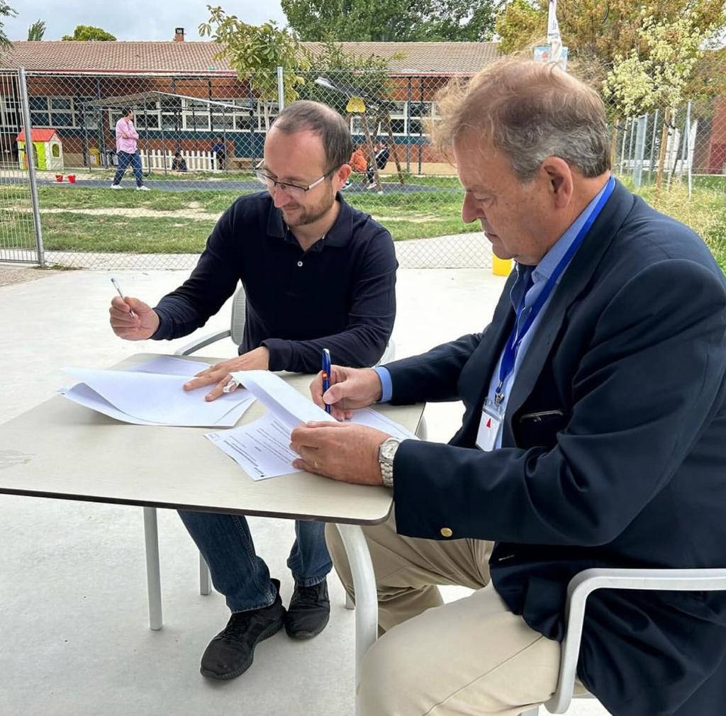 Aucavi firma un convenio de colaboración con Fundación Pequeños Pasos 2