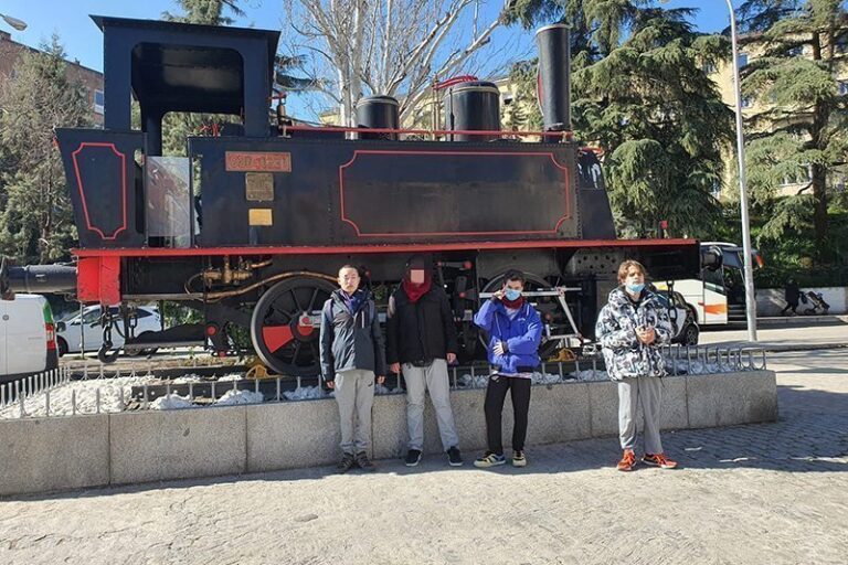 Viajeros-al-tren-1