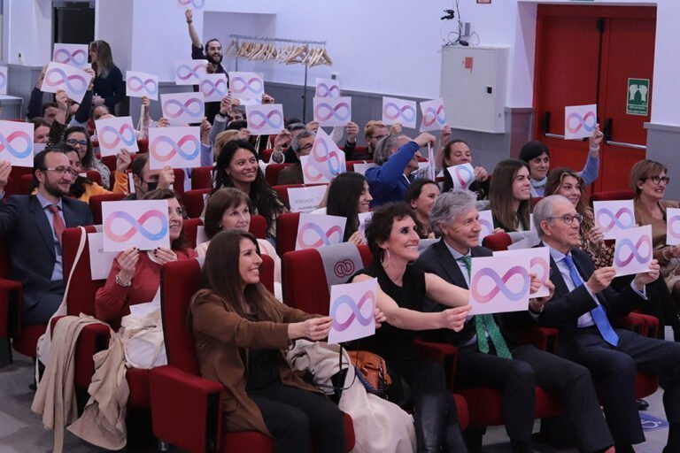 En_el_marco_del_Día_Mundial_del_Autismo_Aucavi_recibe_un_reconocimiento_en_su_20_aniversario_1